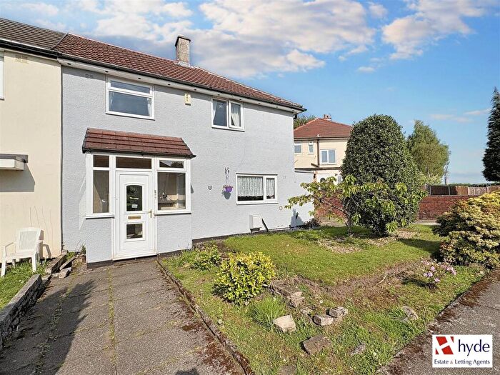3 Bedroom Semi-Detached House For Sale In Parrenthorn Road, Prestwich, Manchester, M25