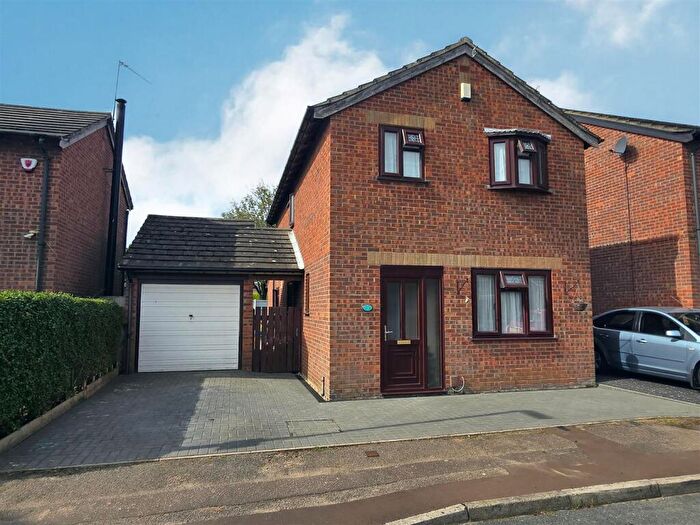 4 Bedroom Detached House For Sale In Hogarth Close, Bradwell, NR31