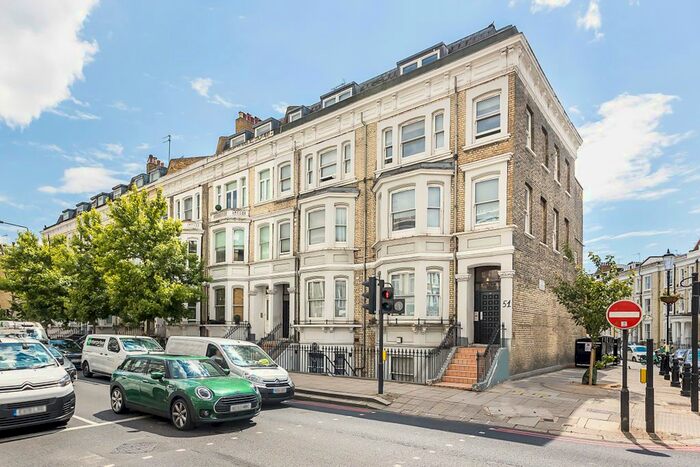 Studio To Rent In Warwick Road, London, SW5