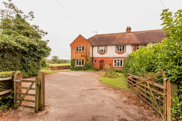 5 Bedroom Semi-Detached House For Sale In Heaverham Road, Sevenoaks, TN15