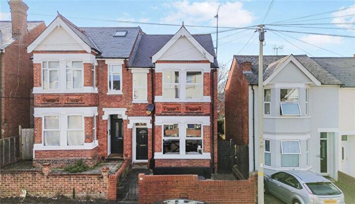 4 Bedroom Semi Detached House For Sale In Lorne Street, Reading, Berkshire, RG1