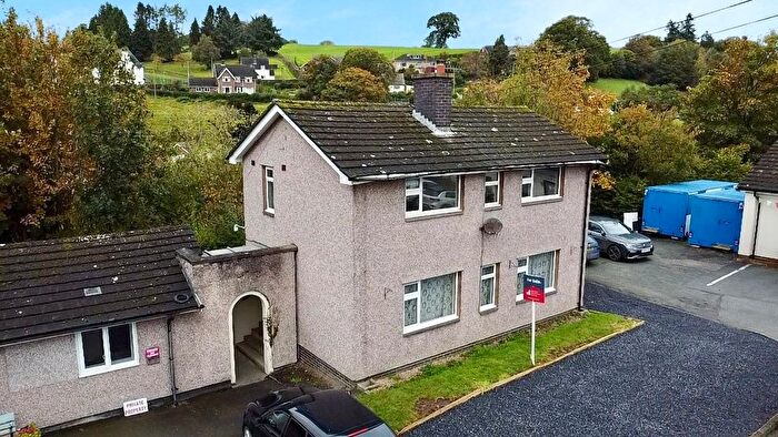 3 Bedroom Detached House For Sale In Parsons Bank, Llanfair Caereinion, Welshpool, Powys, SY21