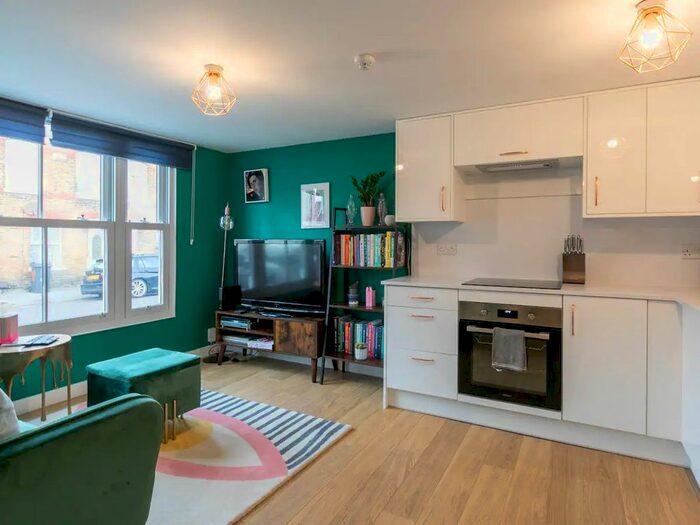 1 Bedroom Flat To Rent In Milton Avenue, Margate, CT9