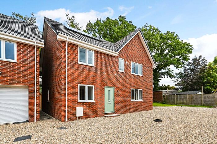 5 Bedroom Detached House To Rent In Primula Road, Bordon, GU35