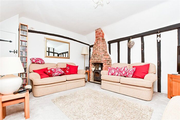 3 Bedroom Semi-Detached Bungalow For Sale In Tibbs Court Lane, Matfield, Tonbridge, Kent, TN12