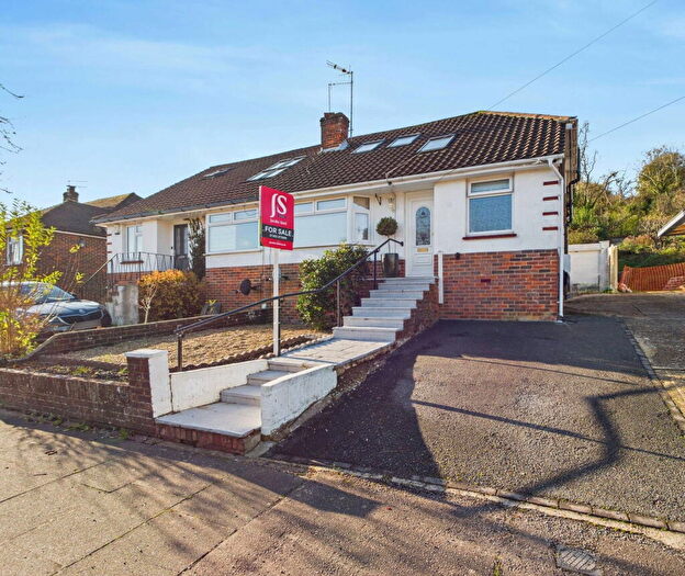 3 Bedroom Semi-Detached Bungalow For Sale In Parham Road, Findon Valley, Worthing, BN14