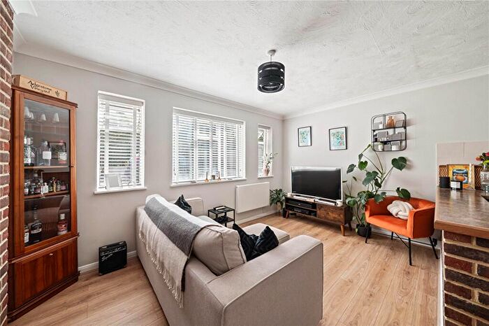 1 Bedroom Apartment For Sale In Worcester Road, Sutton, SM2