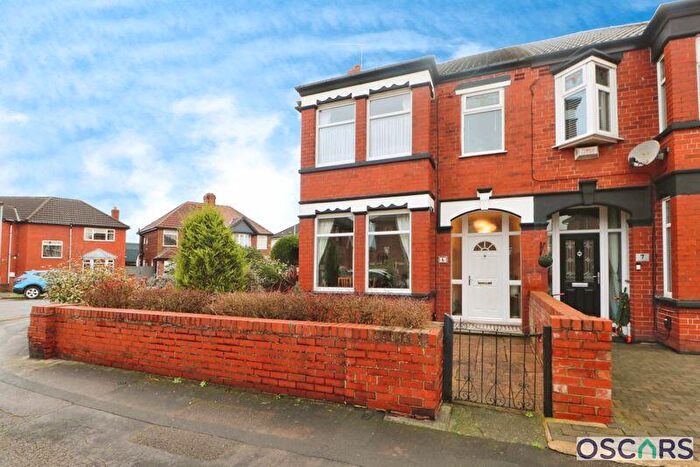 3 Bedroom Semi-Detached House For Sale In Trenton Avenue, Hull, HU4