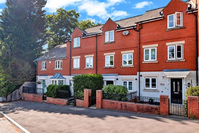 3 Bedroom Town House For Sale In Hallfields Lane, Rothley, LE7