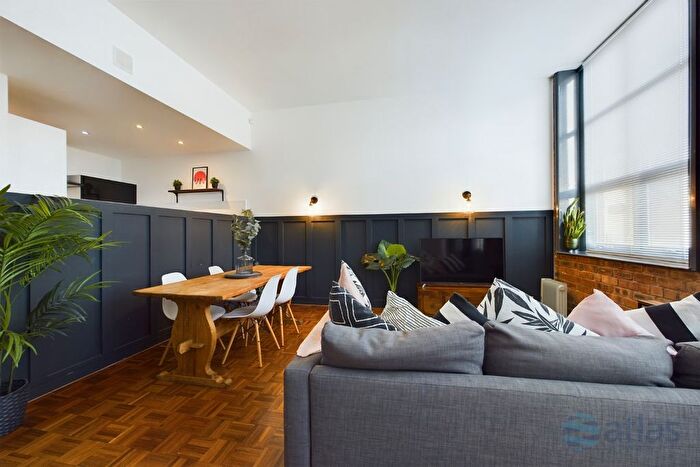 2 Bedroom Flat To Rent In Cornwallis Street, City Centre, L1