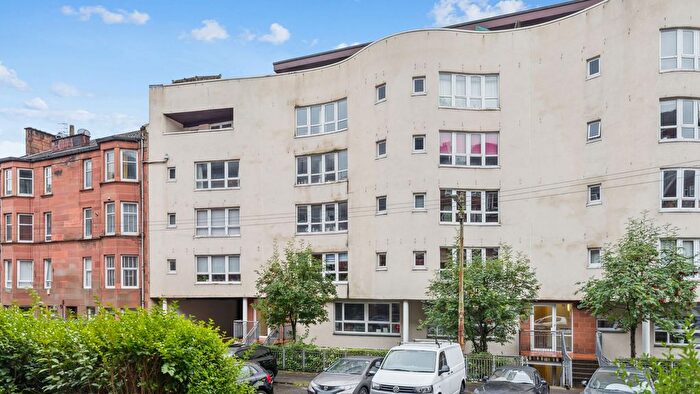 2 Bedroom Flat For Sale In Trefoil Avenue, Flat /, Shawlands Glasgow, G41