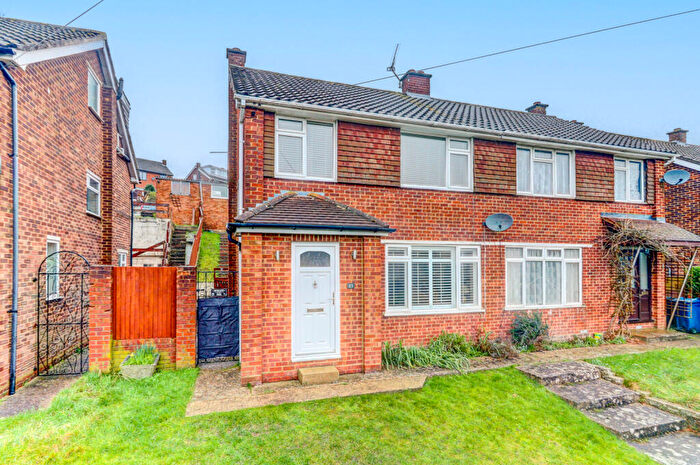 3 Bedroom Semi Detached House For Sale In Telford Way, High Wycombe, Buckinghamshire, HP13