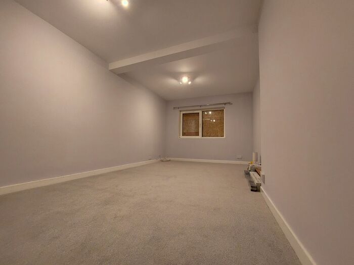 2 Bedroom Flat To Rent In Main Road, Irvine KA11