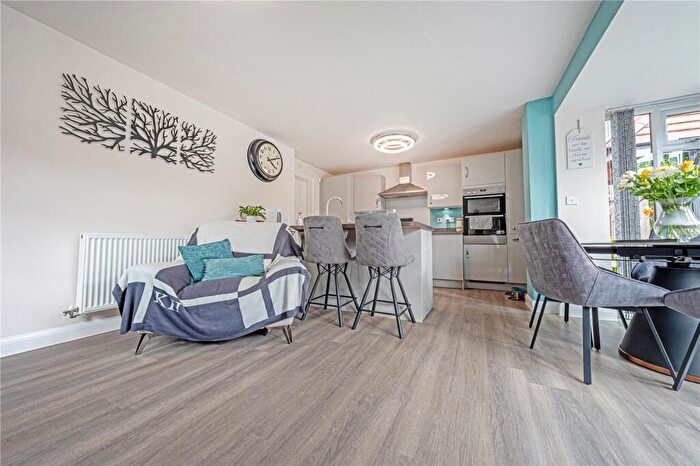 4 Bedroom Detached House For Sale In Collins Grove, Tamworth, Staffordshire, B78
