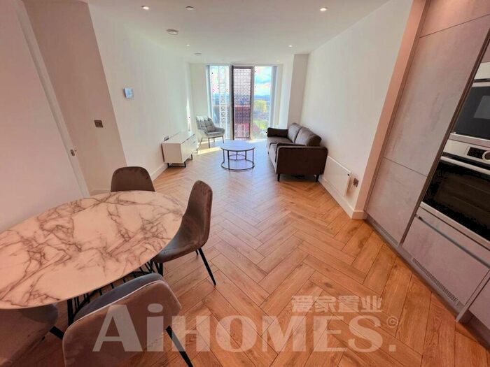 2 Bedroom Flat To Rent In Victoria Residence, Silvercroft Street, Manchester, M15