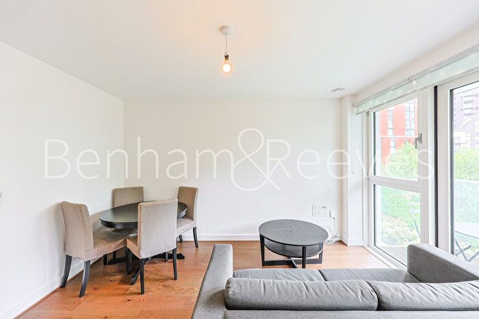 1 Bedroom Flat To Rent In Hebden Place, Nine Elms, SW8
