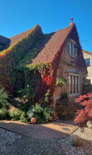 1 Bedroom Semi-Detached House To Rent In Oak Avenue, Billericay, Essex, CM11