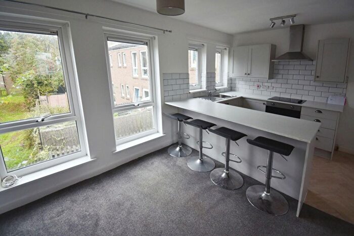 1 Bedroom Flat To Rent In Spruce Drive, Netherton, Huddersfield, HD4