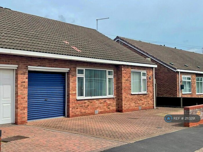 3 Bedroom Bungalow To Rent In Wheatcroft Avenue, Willerby, Hull, HU10