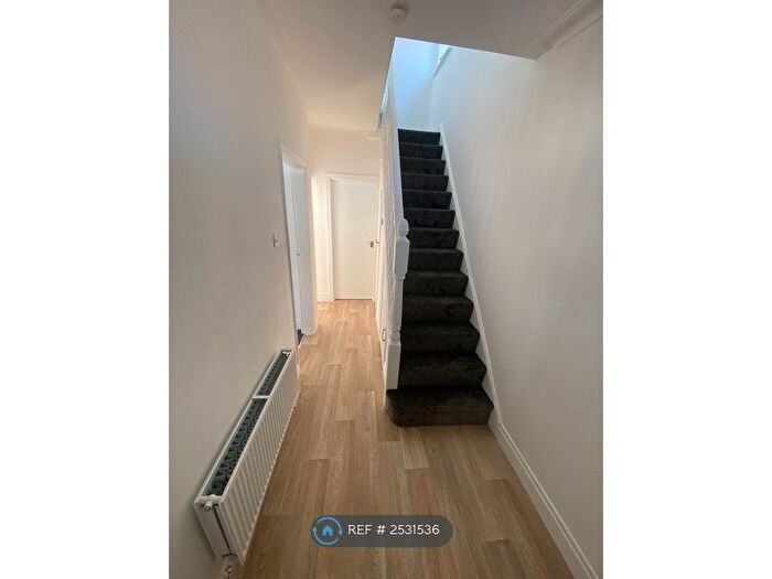 3 Bedroom Semi-Detached House To Rent In Ingleby Road, Middlesbrough, TS4