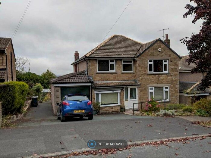 5 Bedroom Detached House To Rent In Toller Grove, Bradford, BD9