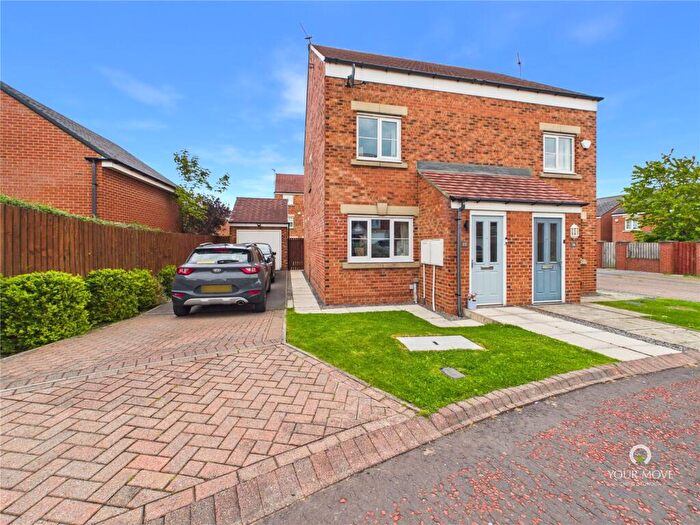 3 Bedroom Semi-Detached House For Sale In Barnwell View, Herrington Burn, Houghton Le Spring, Tyne And Wear, DH4