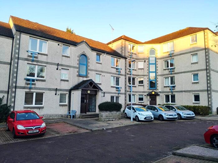 2 Bedroom Flat To Rent In Ferryhill Gardens, Aberdeen, AB11