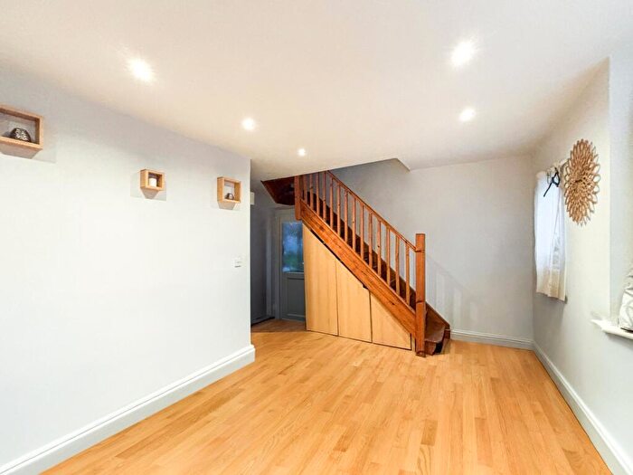 3 Bedroom Semi Detached House To Rent In St Brides Avenue, Edgware, HA8