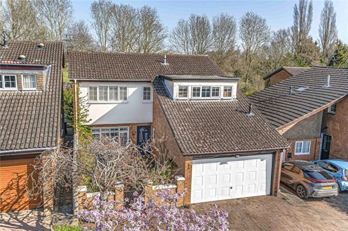 4 Bedroom Detached House For Sale In Amber Drive, Walgrave, Northamptonshire, NN6