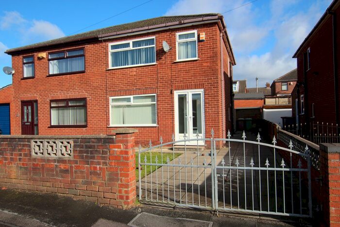 3 Bedroom Semi-Detached House To Rent In Burrows Avenue, Haydock, WA11