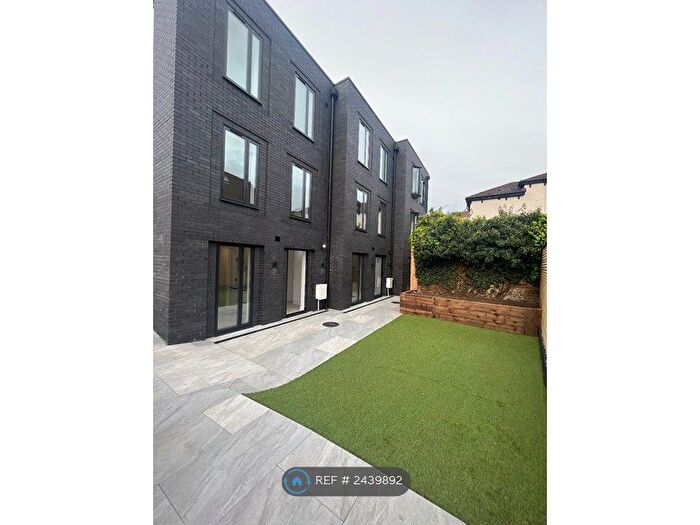 4 Bedroom Terraced House To Rent In Belvedere, Belvedere, DA17