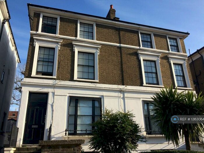 5 Bedroom Flat To Rent In First Floor, London, NW1