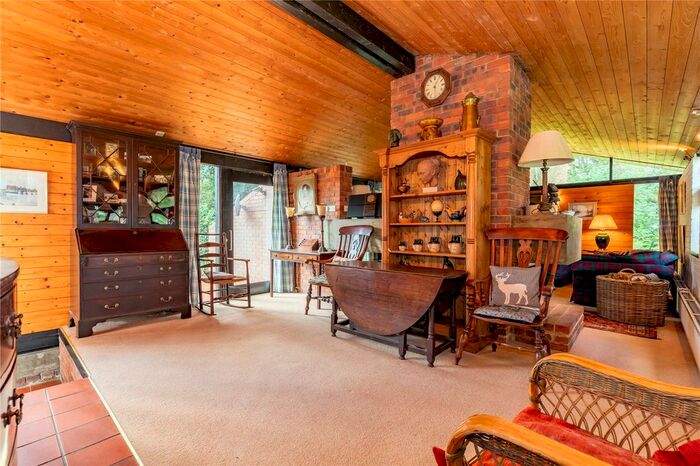 4 Bedroom Detached House For Sale In Oving Road, Whitchurch, Aylesbury, HP22
