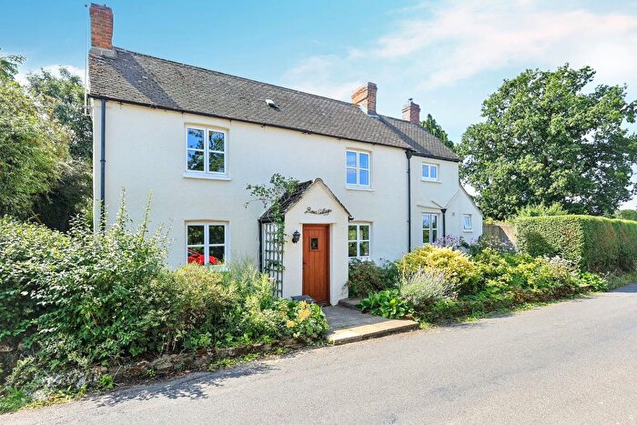3 Bedroom Cottage For Sale In Boddington Lane, North Leigh, Witney, OX29