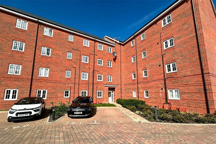 2 Bedroom Flat For Sale In Masterson Close, Wellesley, Aldershot, Hampshire, GU11