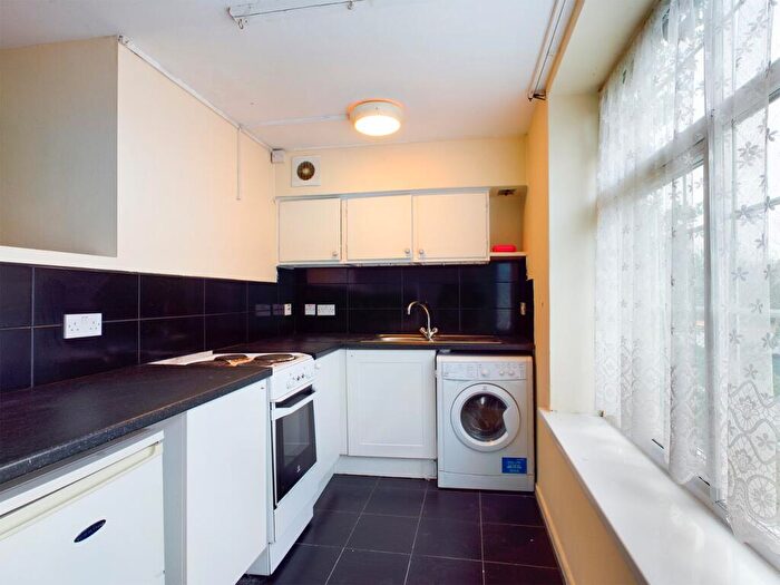 Studio To Rent In Boundary Lane, Welwyn Garden City, AL7