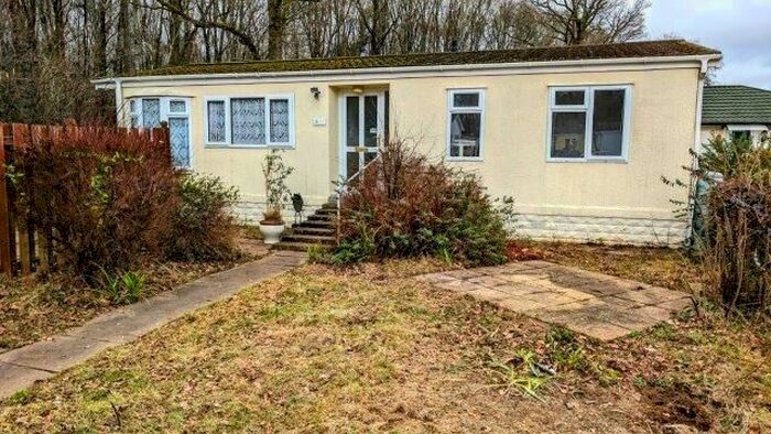 2 Bedroom Park Home For Sale In Whitehill Park, Whitehill, GU35