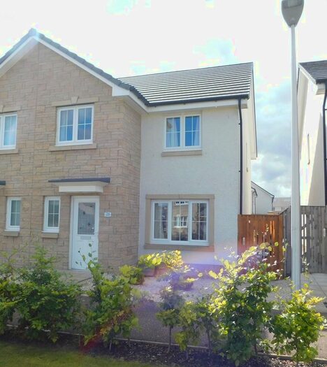 3 Bedroom Semi-Detached House To Rent In Learielaw View, Broxburn, EH52
