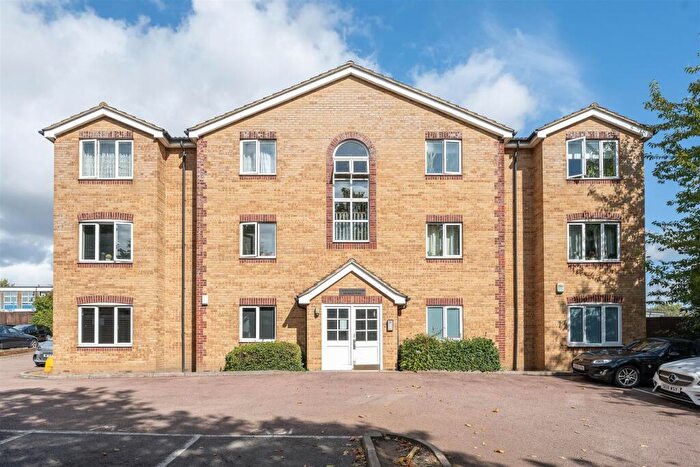 2 Bedroom Apartment For Sale In Billet Road, Walthamstow, E17