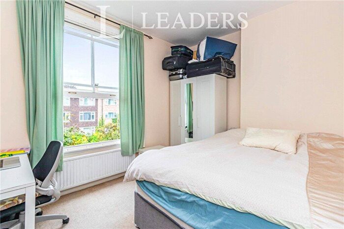 2 Bedroom Apartment For Sale In Surbiton Road, Kingston Upon Thames, Surrey, KT1