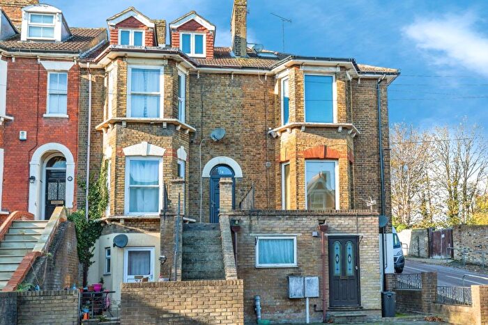 4 Bedroom Terraced House For Sale In Maidstone Road, Rochester, Kent, ME1