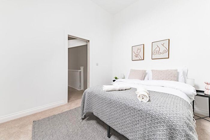 2 Bedroom Apartment To Rent In Chapters, Park Lane, NR2