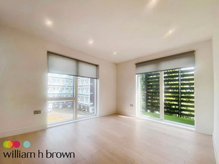 2 Bedroom Apartment For Sale In Ongar Road, Brentwood, CM15