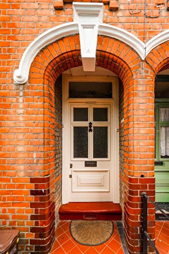 1 Bedroom Flat For Sale In Hawarden Road, Walthamstow, E17