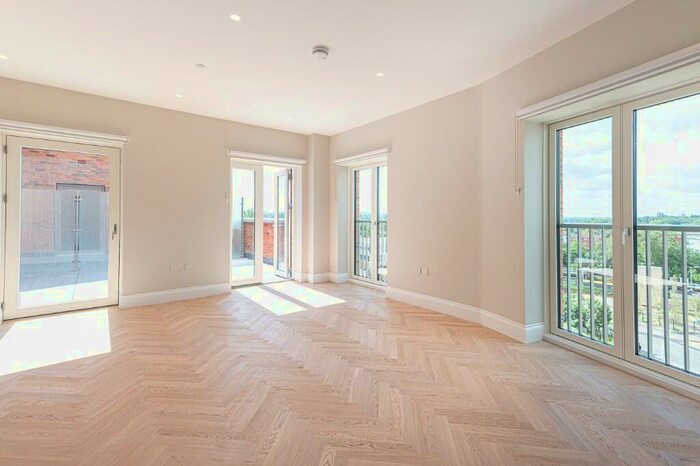 2 Bedroom Apartment To Rent In Explorer Way, London, NW7