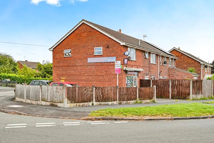 3 Bedroom End Of Terrace House For Sale In Pine Croft, Ashbourne, DE6