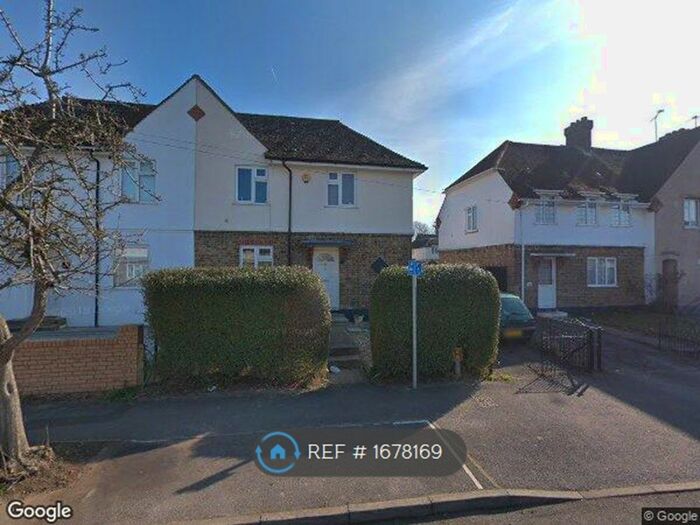 2 Bedroom Semi-Detached House To Rent In Pear Tree Avenue, West Drayton, UB7