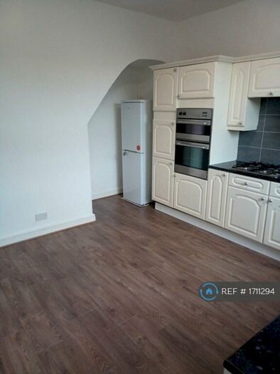 2 Bedroom Terraced House To Rent In Two Trees Lane, Denton, Manchester, M34