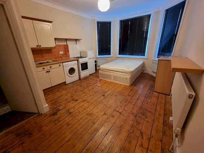 Studio To Rent In Hornsey Lane Gardens, London, N6