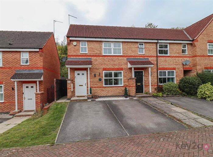 3 Bedroom End Of Terrace House For Sale In Oxclose Park View, Halfway, Sheffield, S20